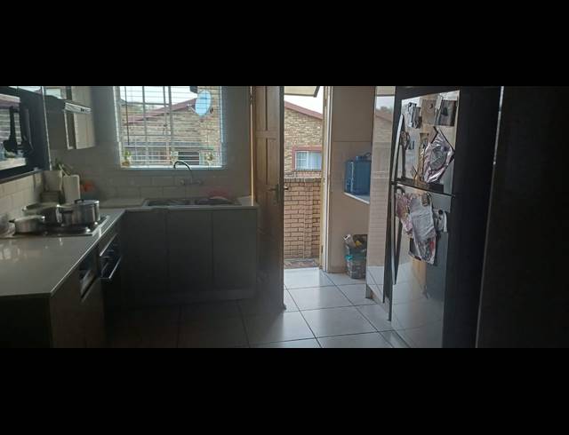 3 BEDROOM TOWNHOUSE TO LET IN KOSMOSDAL